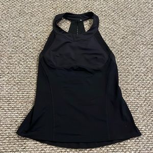 Lululemon tank 4